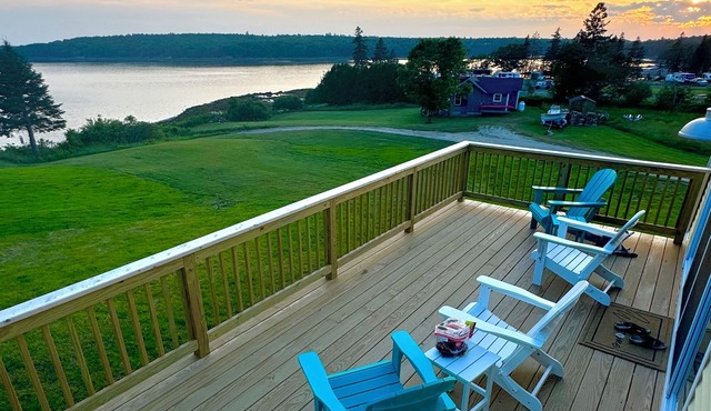 Cozy waterfront large apartment just a 20-minute drive to Schoodic Peninsula