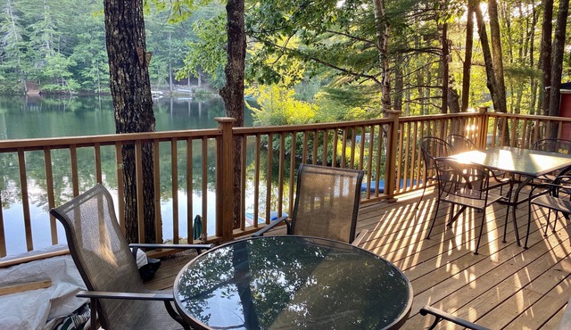 Cozy Waterfront Retreat - Large Deck, Close to Portland