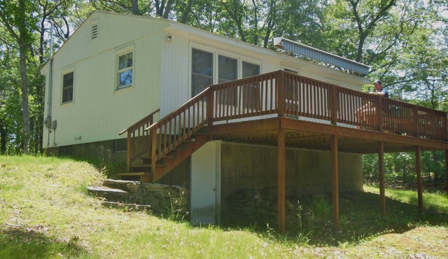 Cozy waterfront cottage with semi-private beach!