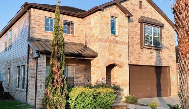 Cozy WaterFront View House in enchanting Katy