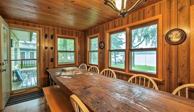 Cozy Wautoma Home w/Boats & Dock on Bughs Lake!