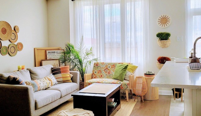 Cozy & Welcoming Room with a friendly family – 20 Mins to Downtown Ottawa