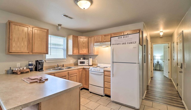 Cozy West Plains Home Near Shopping & Dining!