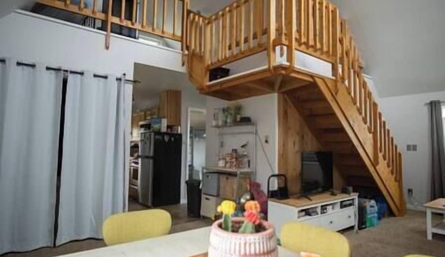 Cozy Wet Mountain Valley Cottage