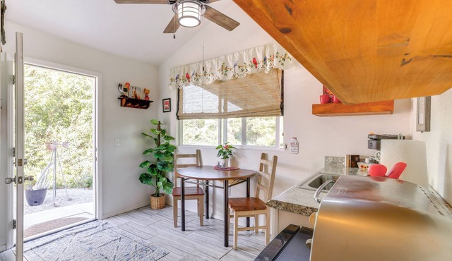 Cozy Wine Country Haven w/Deck in Templeton!