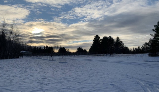 Cozy Winery Chalet - 5 miles south of Downtown Charlevoix