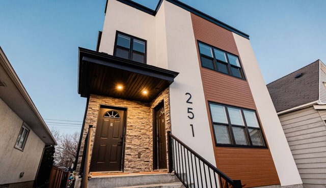 Cozy Winnipeg Getaway - Near The Forks & Hospital