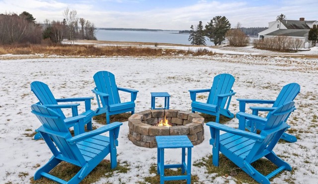 Cozy Winter Escape near Acadia & Ellsworth