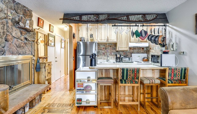 Cozy Winter Park Condo ~ 2 Mi to Ski Lifts!