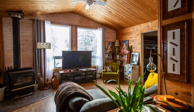 Cozy winter retreat close to Ottawa/Gatineau