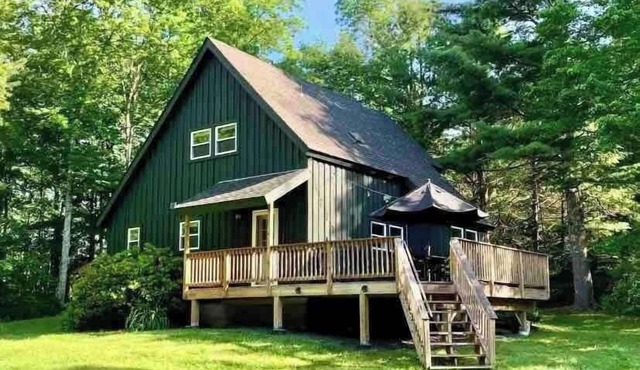 Cozy Winter Retreat Minutes from Hunter Mountain