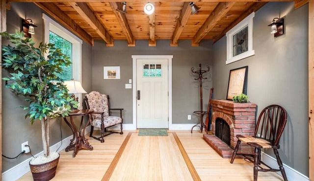 Cozy Wooded barndominium near Chapel Hill