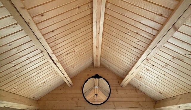Cozy Woodland Bunkie + Outdoor Shower + WiFi
