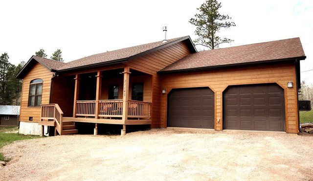 Cozy Woods Cabin Retreat w/private Hot tub