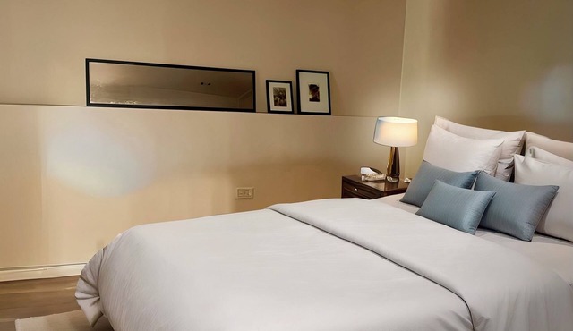 Cozy Woodside Cottage