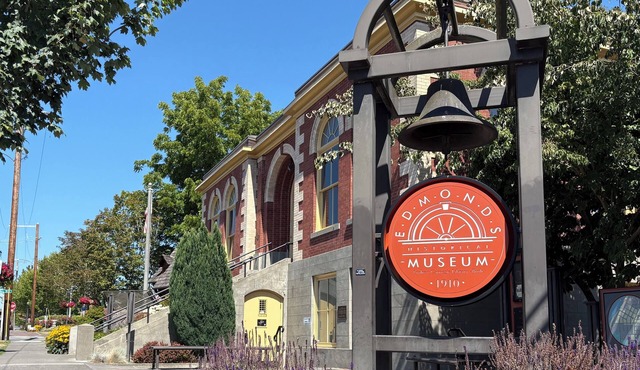 Cozy Work or Play ADU in Edmonds