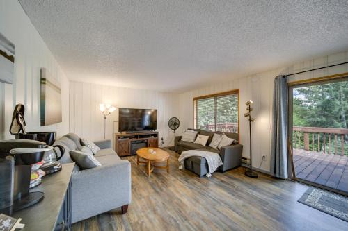 Cozy Worley Cabin with Lake Access and Gas Grill!