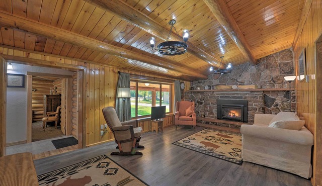 Cozy WY Home: Rivers, Lakes, Mountains, Wildlife