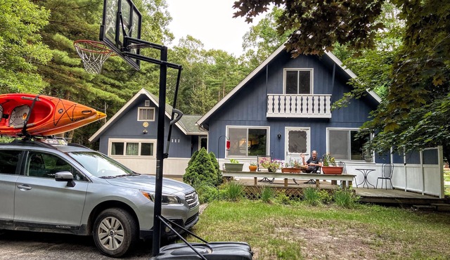 Cozy Year Around Cottage