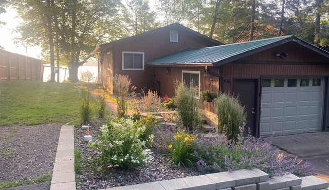 Cozy year-round Cabin on Big Lake, Cloquet MN.