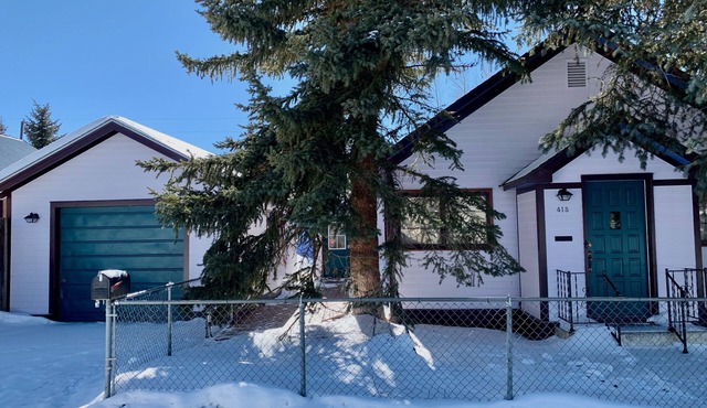 Cozy yet Modern SF home, Your Colorado Mountain Basecamp Getaway!