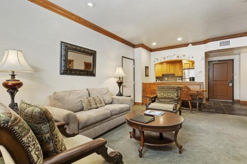 Cozy Zermatt Swiss King Villa with Kitchen Near Deer Valley & Park City Ski Resorts - 2022