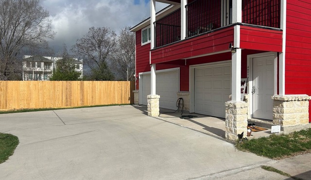 Cozy2-Bedroom APT, AC, WiFI, 1m UH, 2mMuseums, Zoo, Medical Center, NRG.Downtown