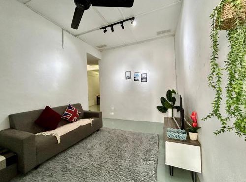 Cozy24#4pax#wifi&netflix#NearAeonAlma#Heritage