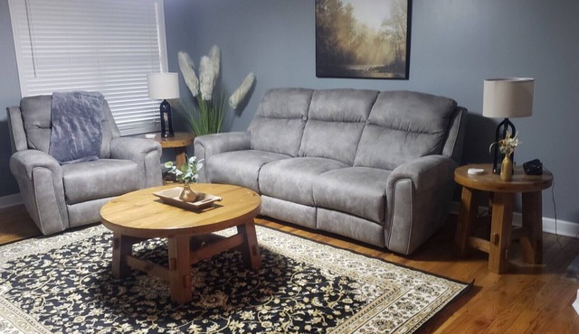 Cozy4-Bd in Estill Springs 1 min drive to Rock Creek Boat Ramp @ Tims Ford Lake.