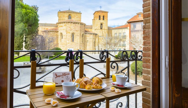 Cozyapt1min to Avila's Alcazar 🚶3 min to Downtown 🚶1h Madrid,segovia 🚍🚝🚗