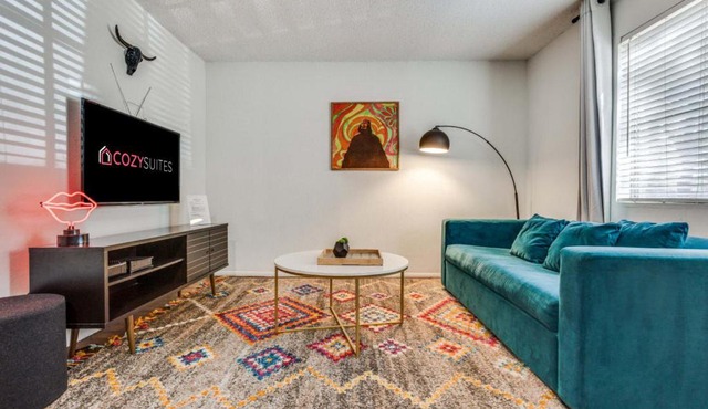CozySuites 2BR Apartment Skyline Barton Creek #05