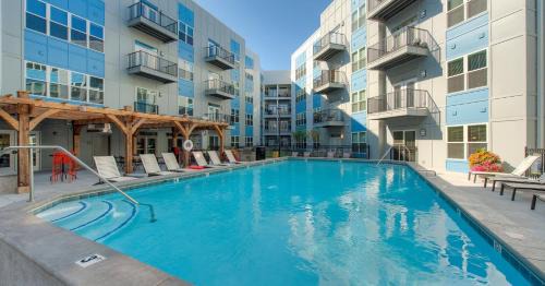 CozySuites At Penrose