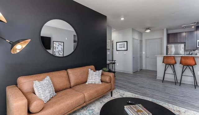 CozySuites at the Banks gym, pool 12