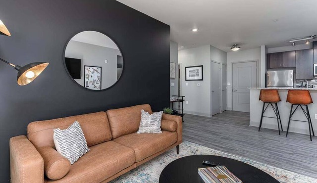 CozySuites at the Banks gym, pool 10