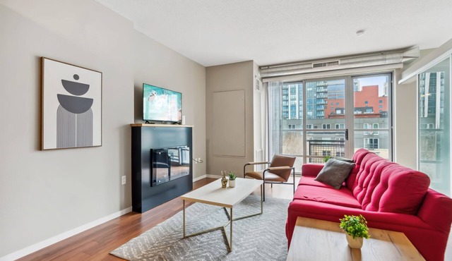 CozySuites Mill District with gym # 10