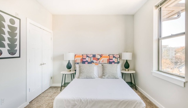 CozySuites Music Row Classy 1BR in Nashville! 61