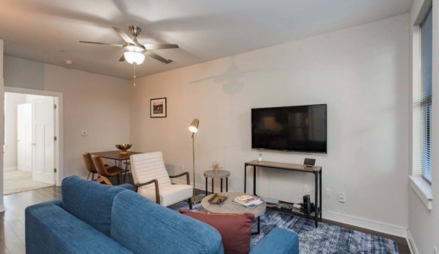 CozySuites Music Row Alluring 1BR w/free parking!13