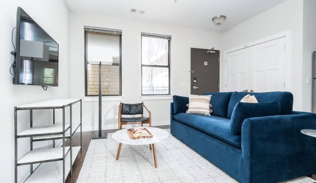 CozySuites Music Row Classy 1BR in Nashville! 39
