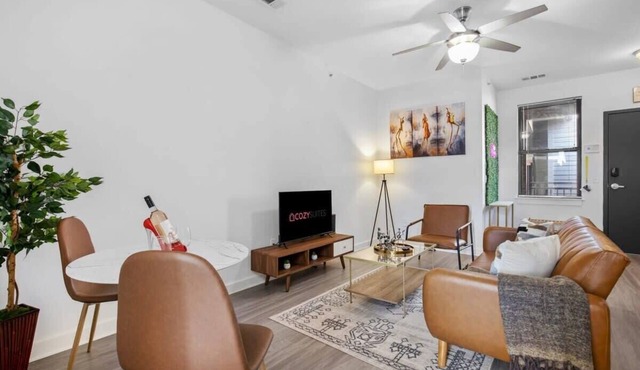 CozySuites Music Row Spacious 1BR Nashville! 56