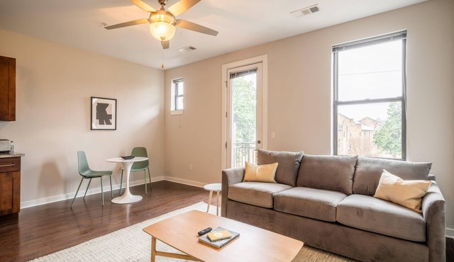 CozySuites MusicRow Astonishing SDO free parking22