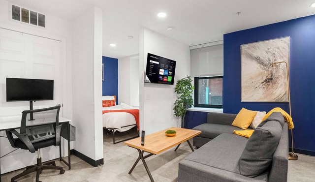 CozySuites Stunning 1BR in Downtown Pitts #4
