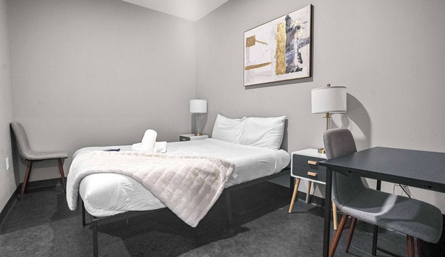 CozySuites | Stylish 1BR in Downtown Pitts 10