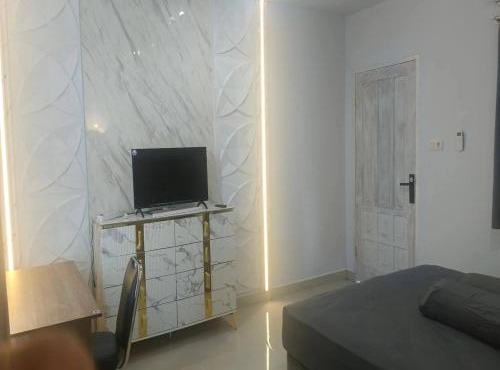 Cozzy Aryaputra Residence