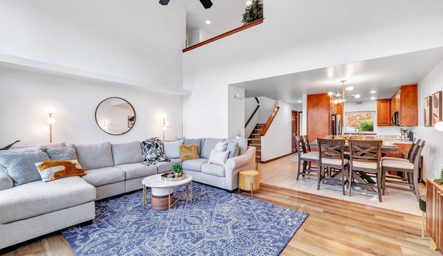 CR East River Drive House