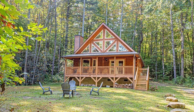 Crab Creek Cabin in Hendersonville