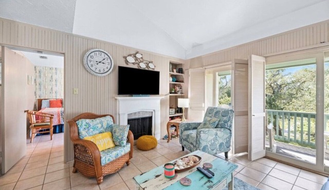 Crab Inn Resort - longest Pier in Rockport