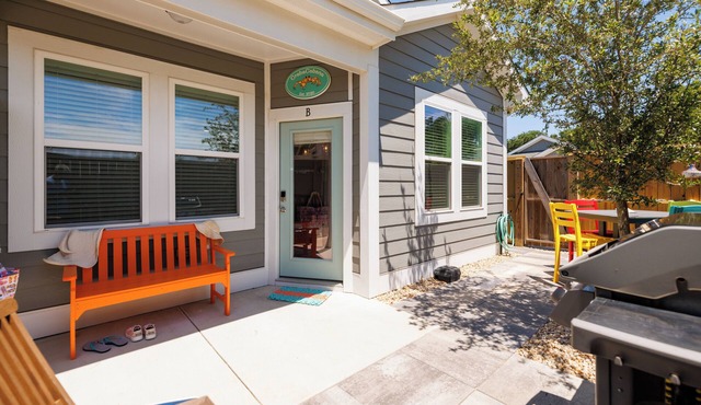 CrabaCabana: Condo in the Heart of Corolla Beach Life ~ Steps to Sand<10 min.