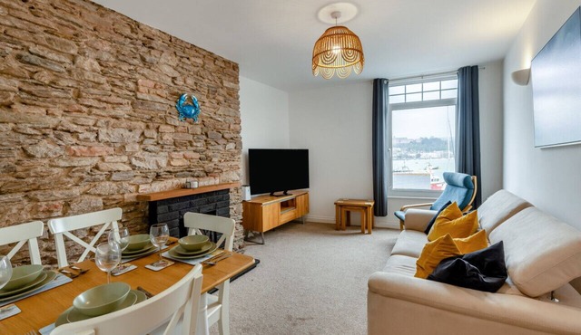 Crabber's Loft - Two Bedroom Apartment, Sleeps 4