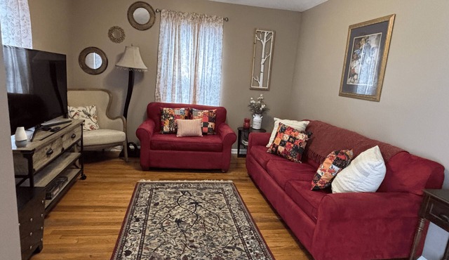 Craft Cottage – Cozy Stay in the Heart of Berea
