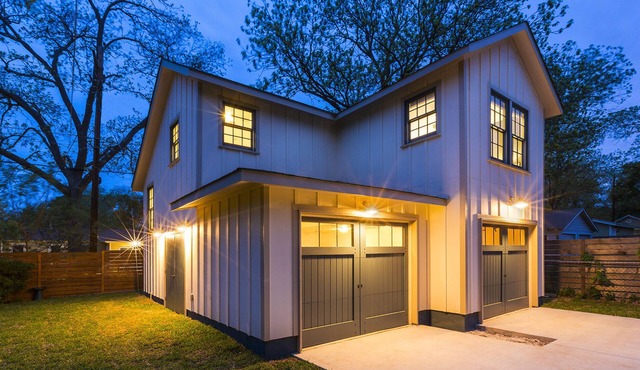 Craftsman Style 1Bed/1Bath; Walk to Central Market, Taco Deli, Draught House Pub
